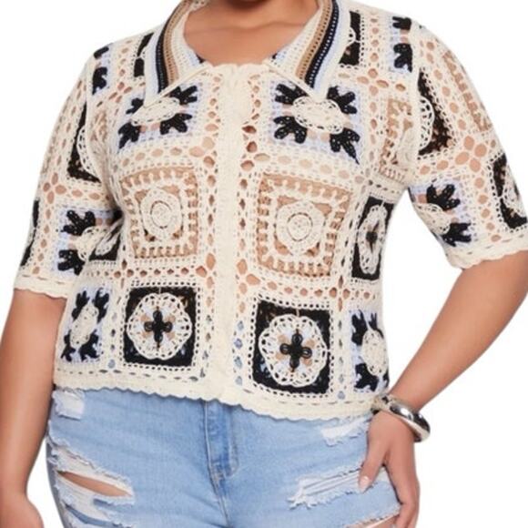 Boho Crochet Blue Cream Multicolor Short Sleeve Button Up Top Size 1X - Picture 1 of 9